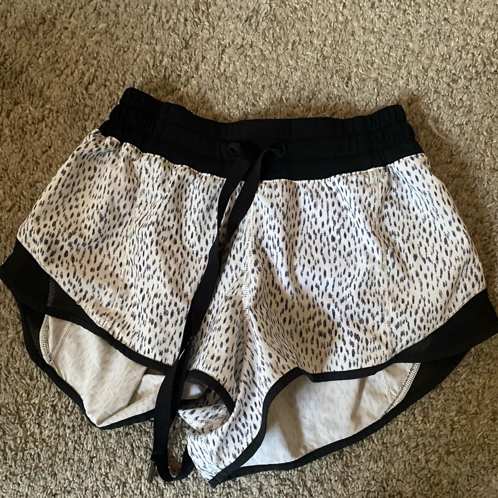 Lululemon hotty hot shorts